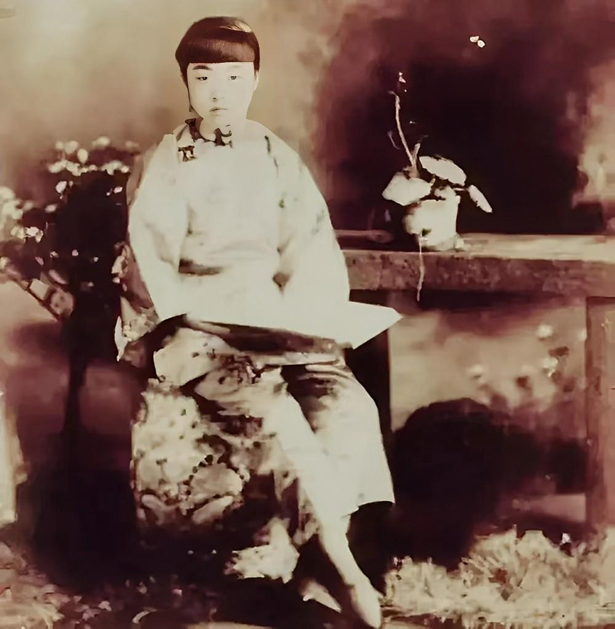 伟人的第一任妻子:罗一秀 年轻的时候,因为家里的安排,他们成为了名义