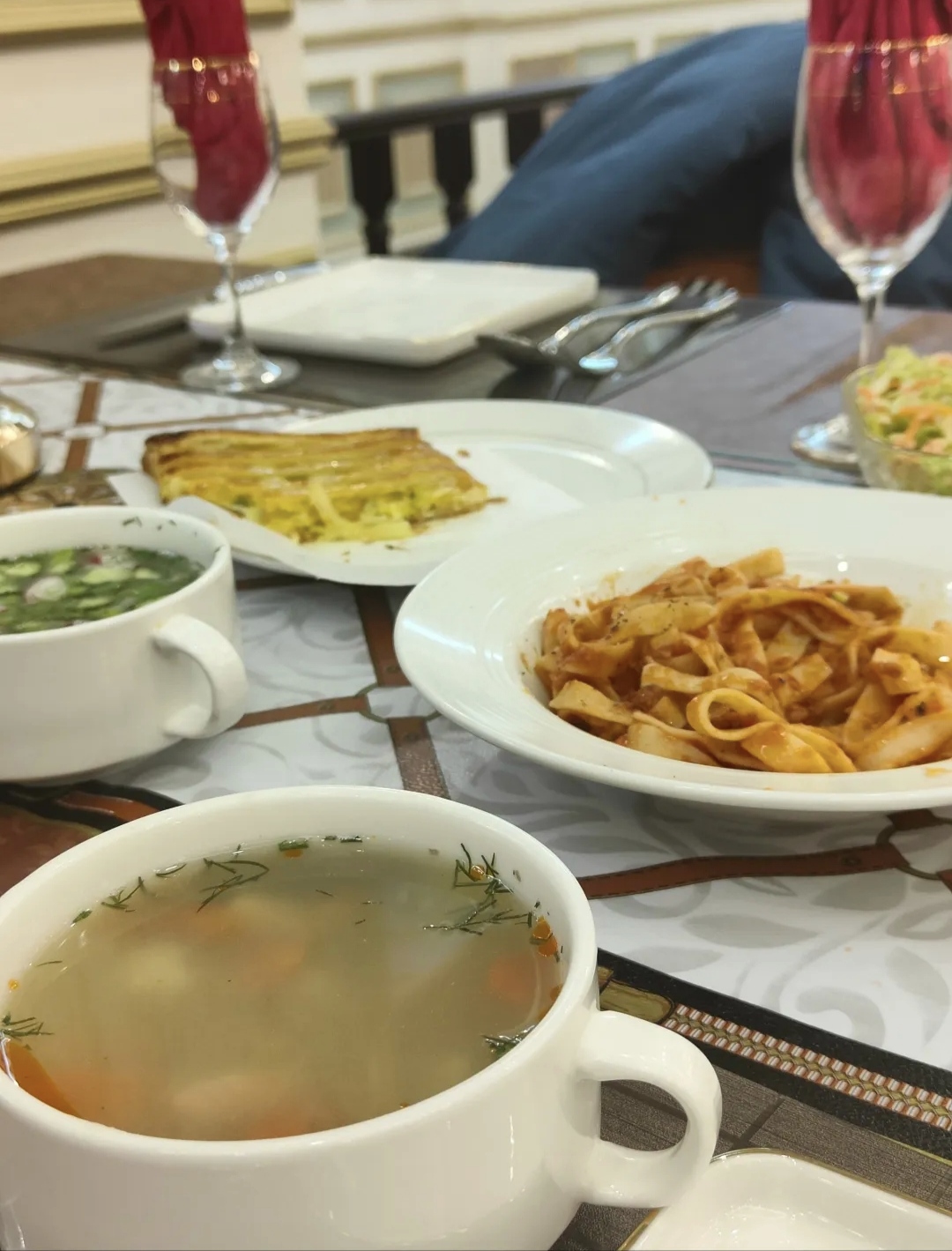 风味是不一样的这里的西餐比我以前在哈尔滨和北京吃的俄式餐厅都要