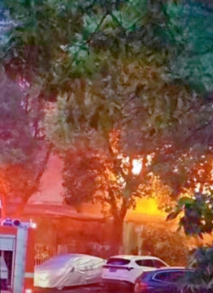 宁波慈溪观海卫镇一家火机厂发生大火并有爆炸声传出