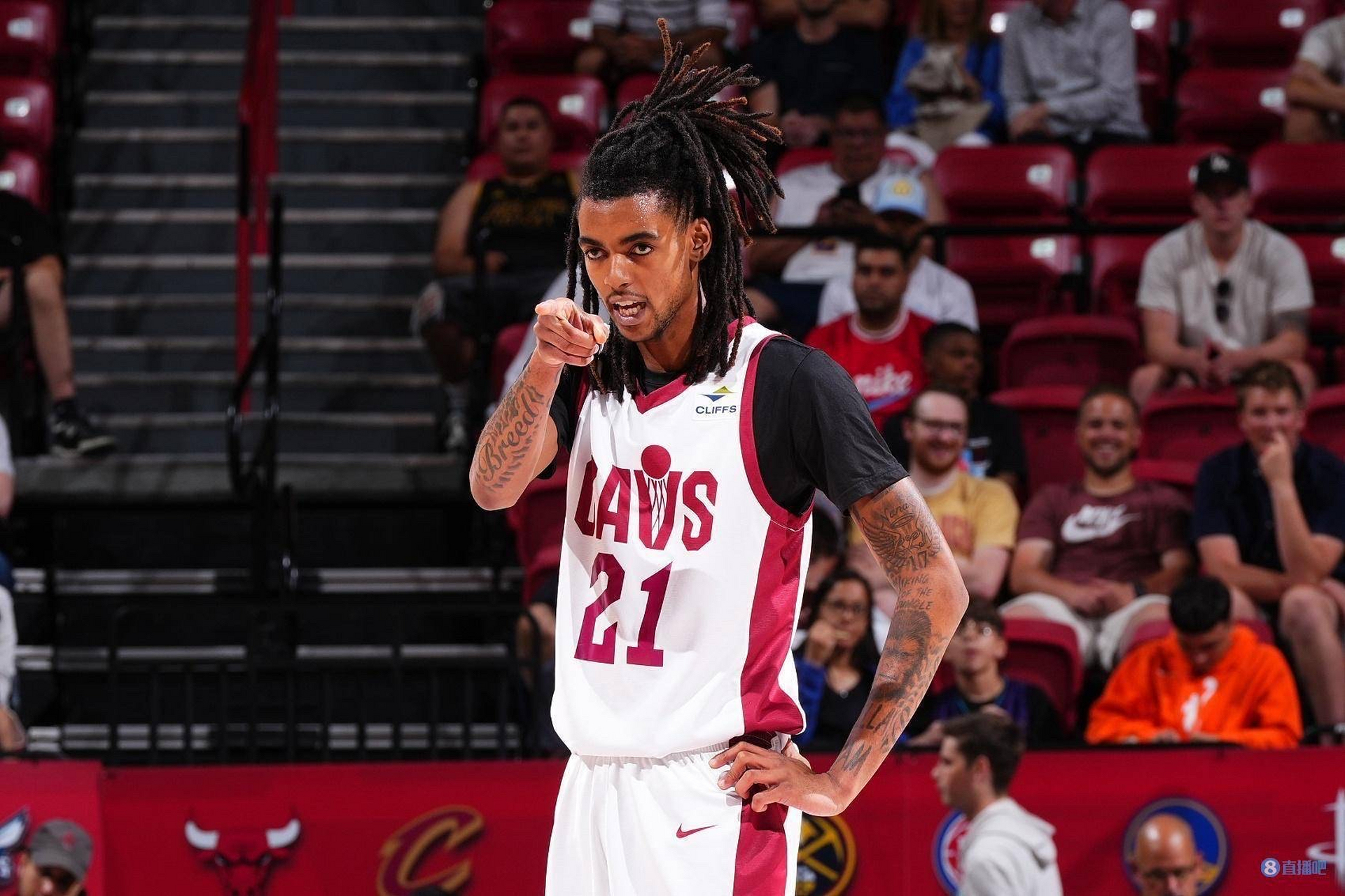 骑士夏联六战全胜夺得夏联冠军 全美第一高中生埃莫尼-贝茨情商颇高啊