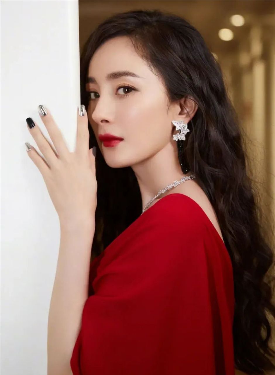 扮猪吃老虎,杨幂只生不养真相藏不住了,狠狠撕下刘恺威的假面具.