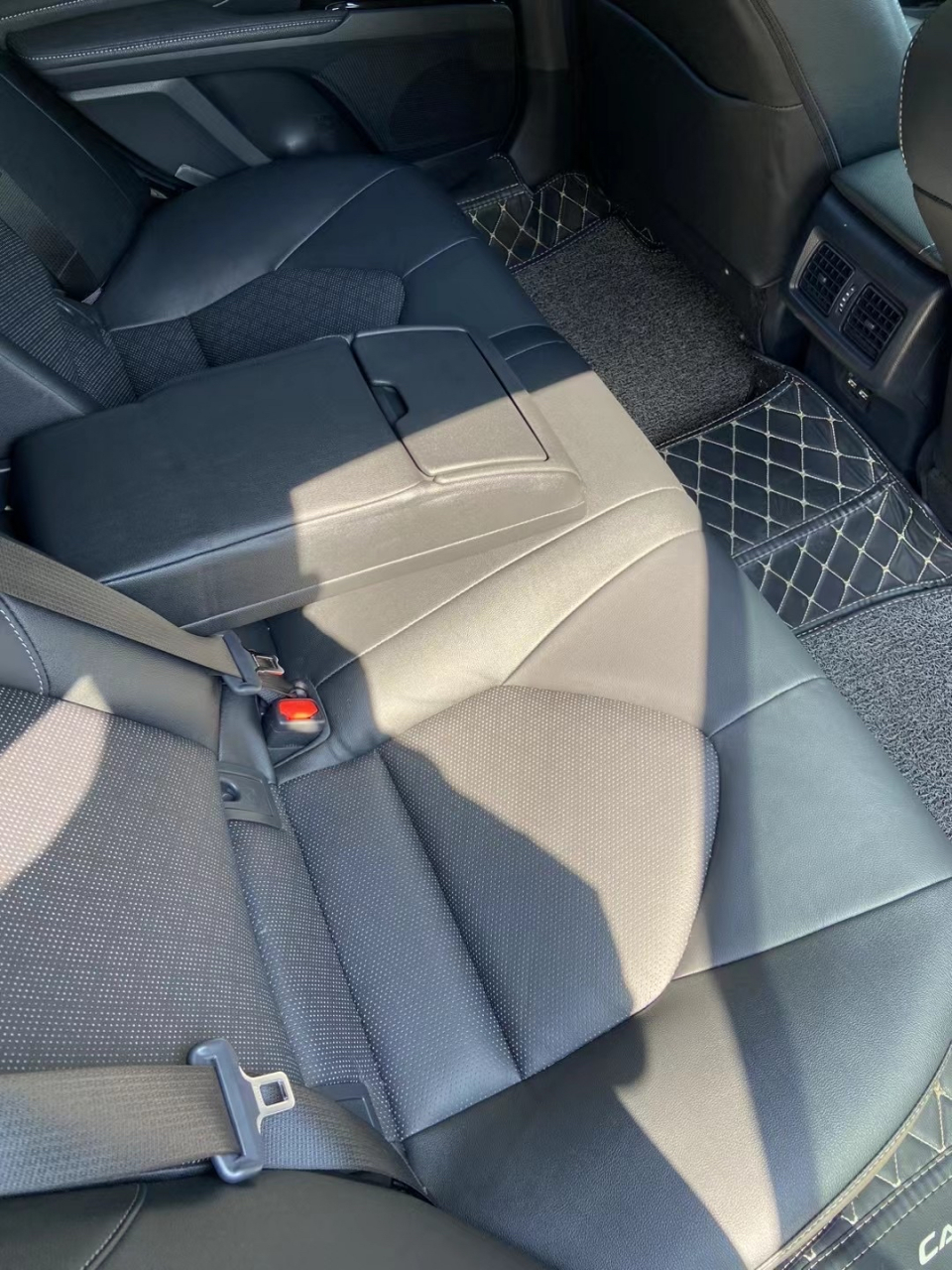 2021年上牌,丰田凯美瑞2.