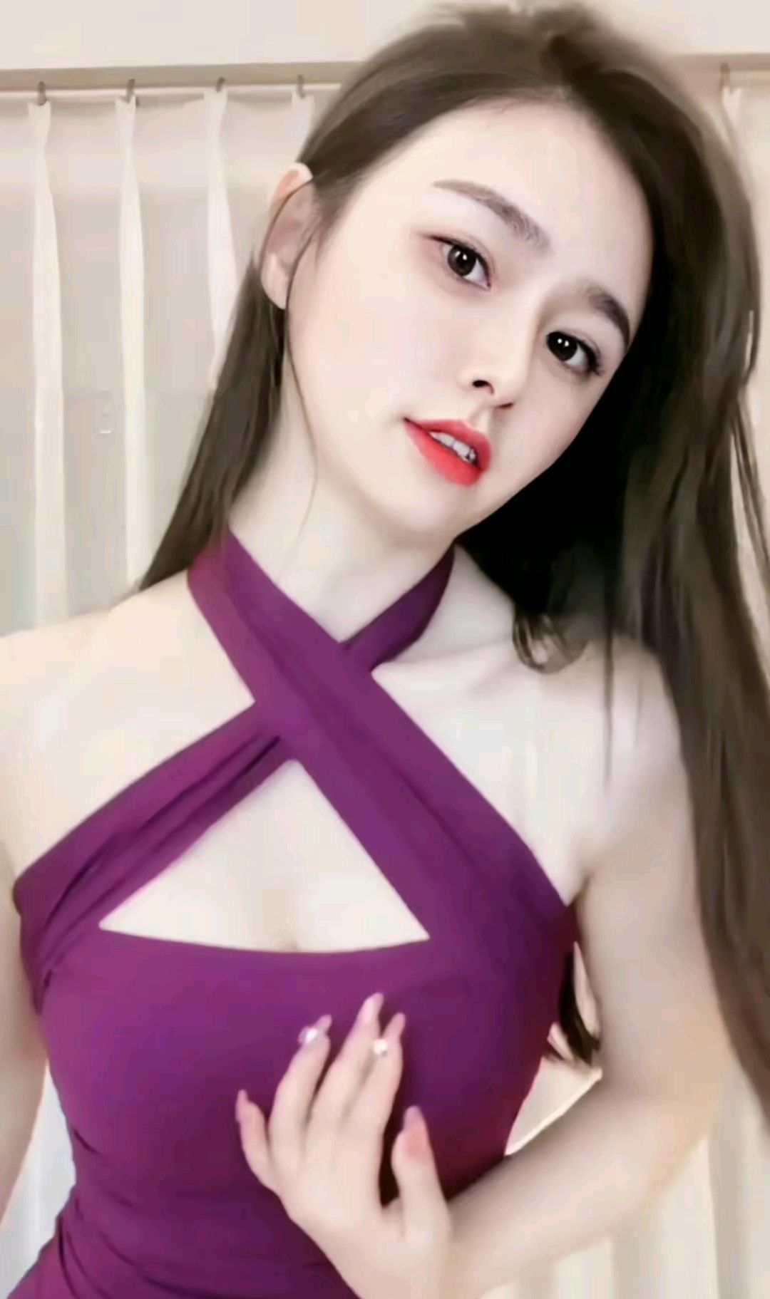 抖音多肉茉莉紫色战袍挂空挡真空性感热舞事件