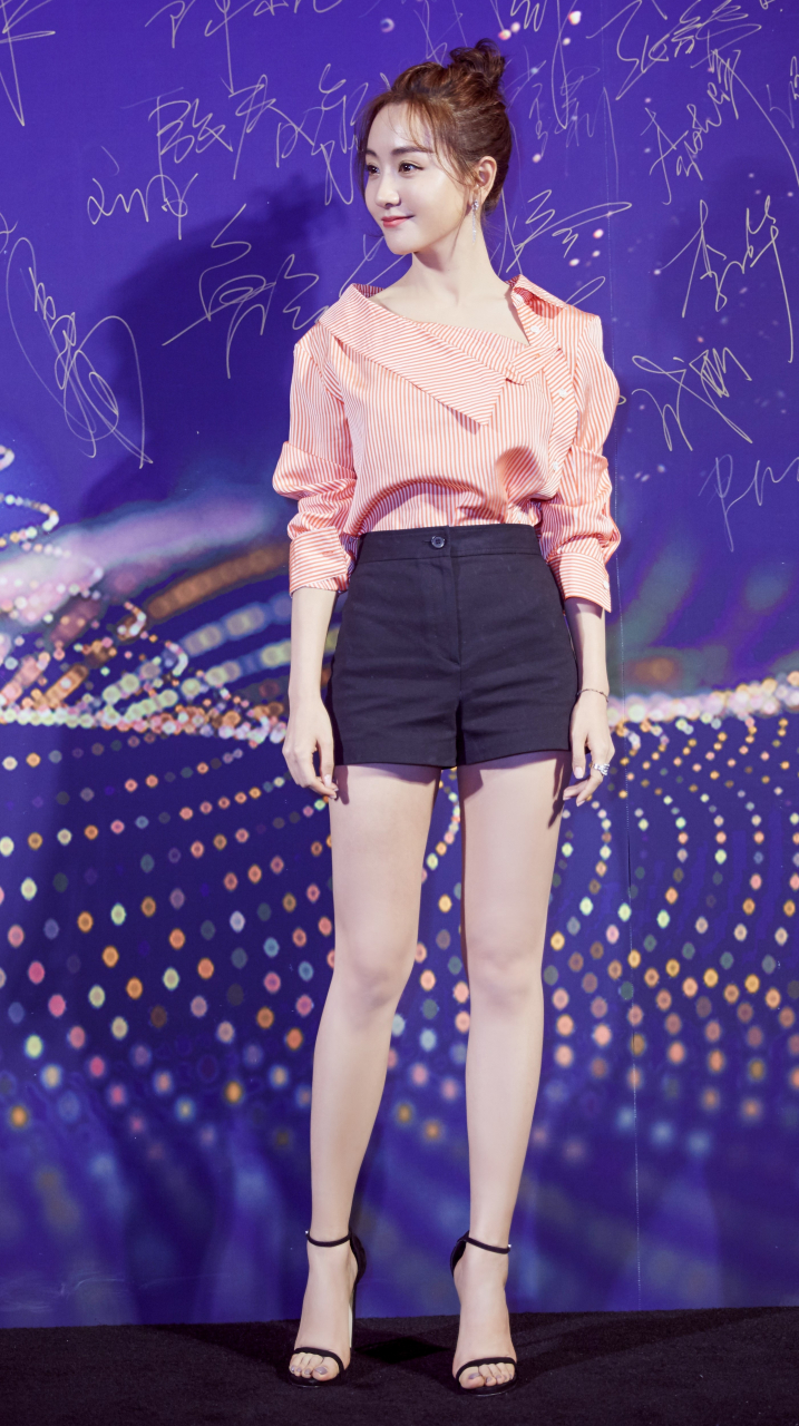 杨蓉  美腿玉足合集