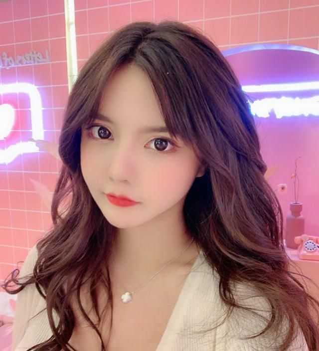 韩安冉攻击两任前夫,小猪劲爆回踩,曝现任老公是gay,谎话连篇