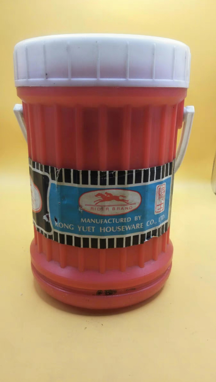 八十年代怀旧老保温饭盒保温桶老冰桶 出八十年代老保温桶保温饭盒老