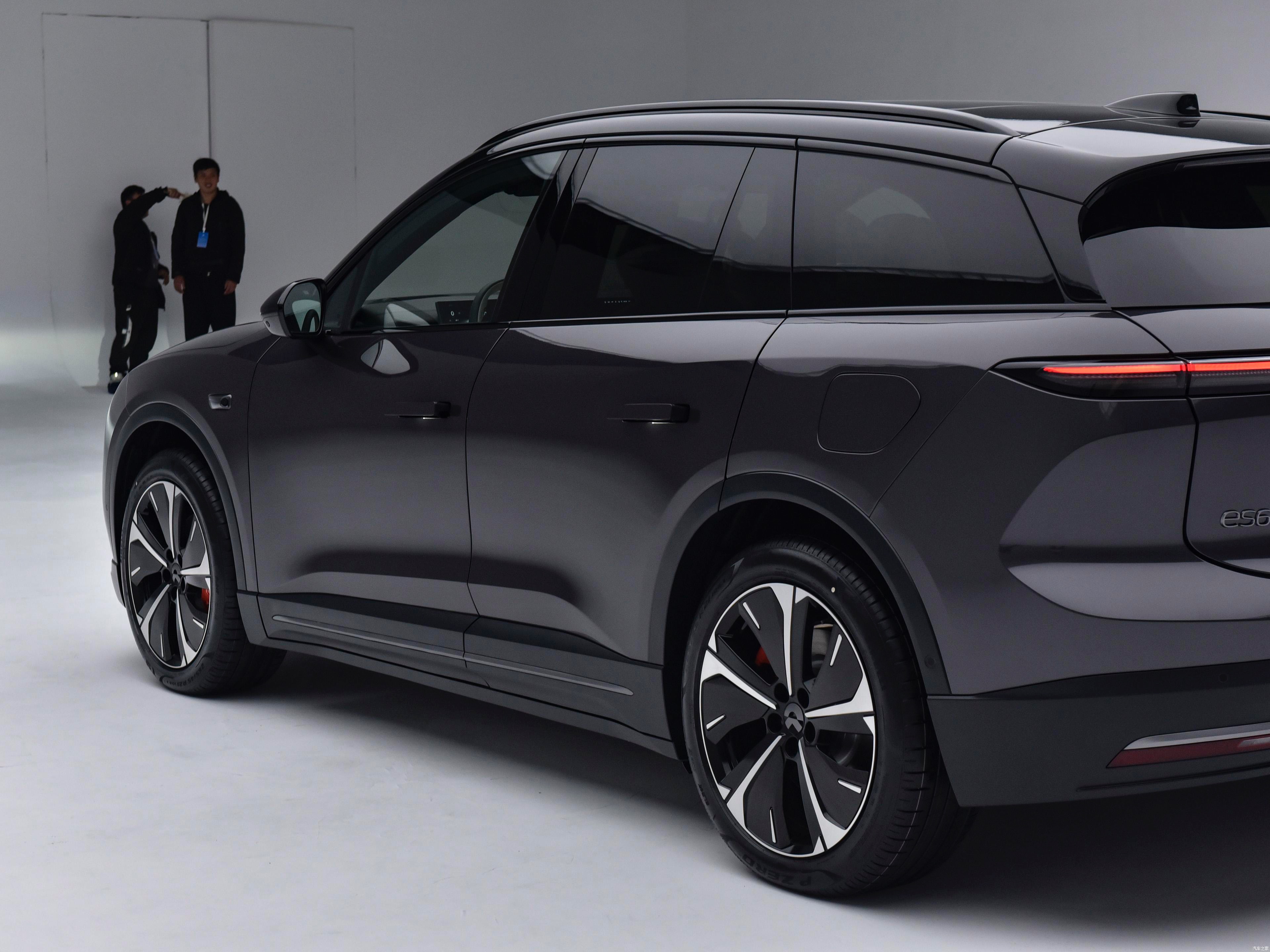 蔚来全新es6首发亮相上海,激光雷达和持,主打高智能化