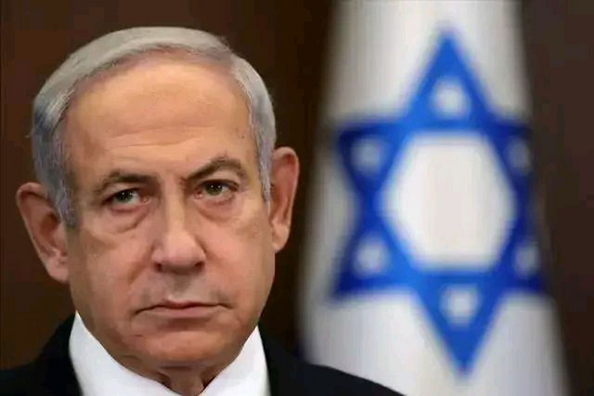 1960年,以色列特工把车停到路边,看到纳粹高官出现,特工说:"先生,请等