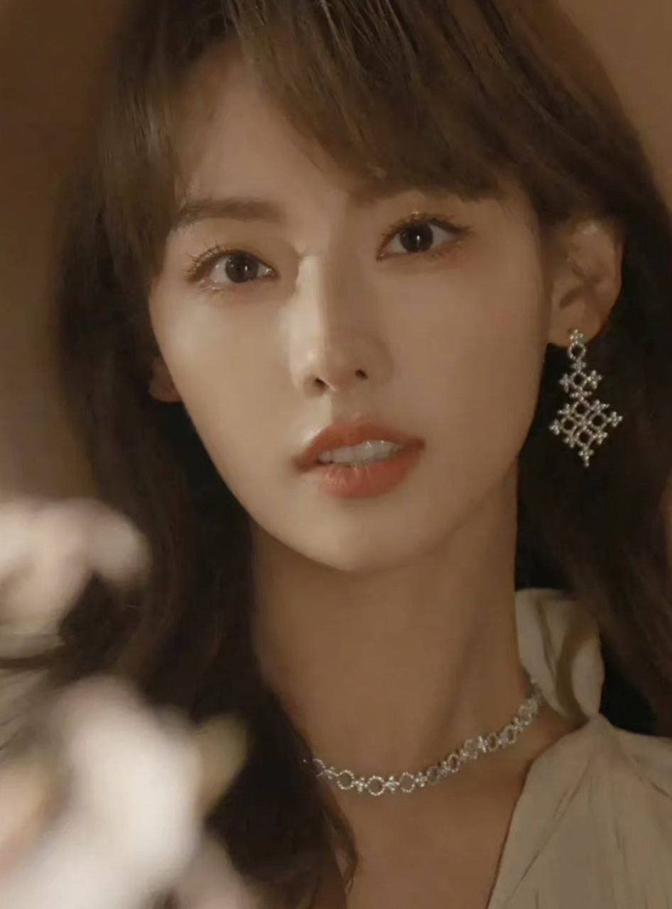 又是活久见的一天,记得当初张嘉倪和买超的一个采访,说到另一半万一