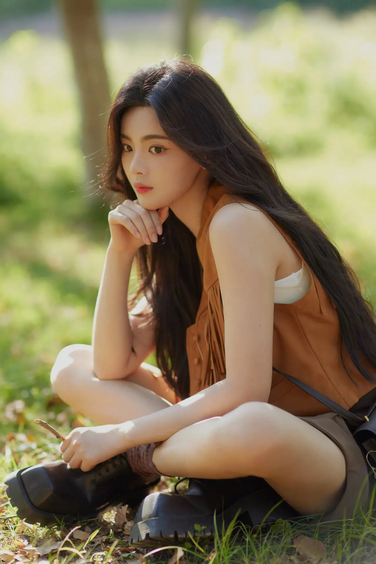 和杨超越一同随着秋日暖阳的光,捕捉自然的绮丽之美