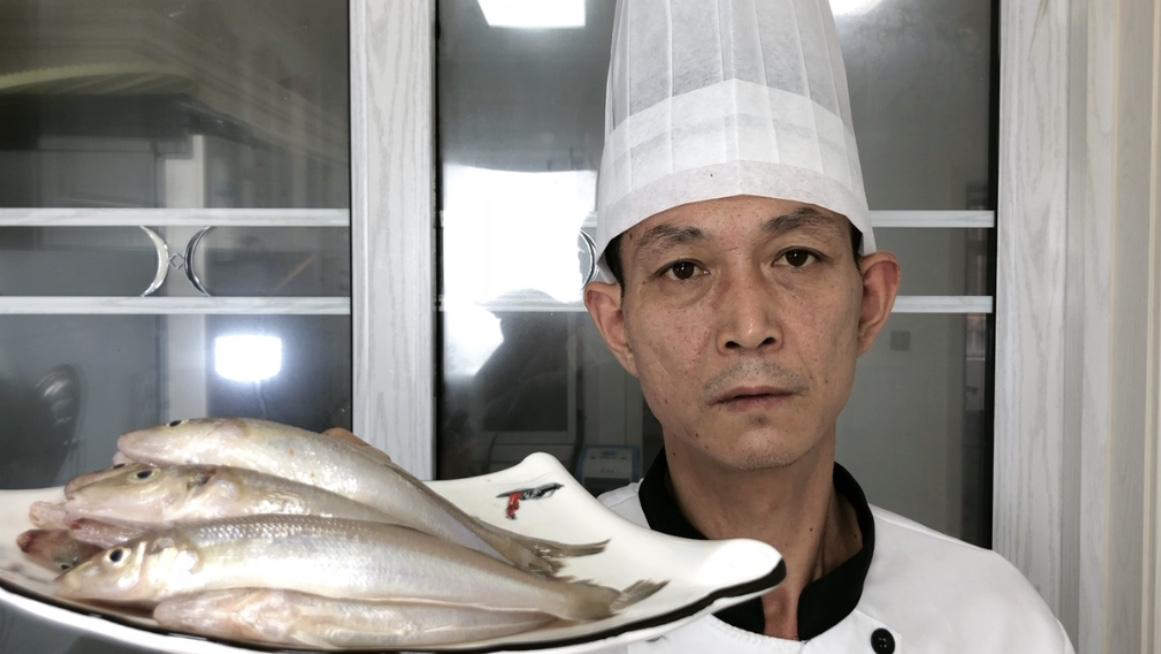 胶东大厨分享“干炸沙丁鱼”的做法,详细易学美味,果断收藏了