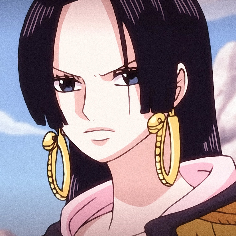 动漫头像:海贼王女帝 御姐女生头像
