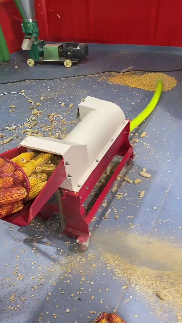 玉米脱粒更干净新型玉米脱粒机家用电蛟龙出料效率高