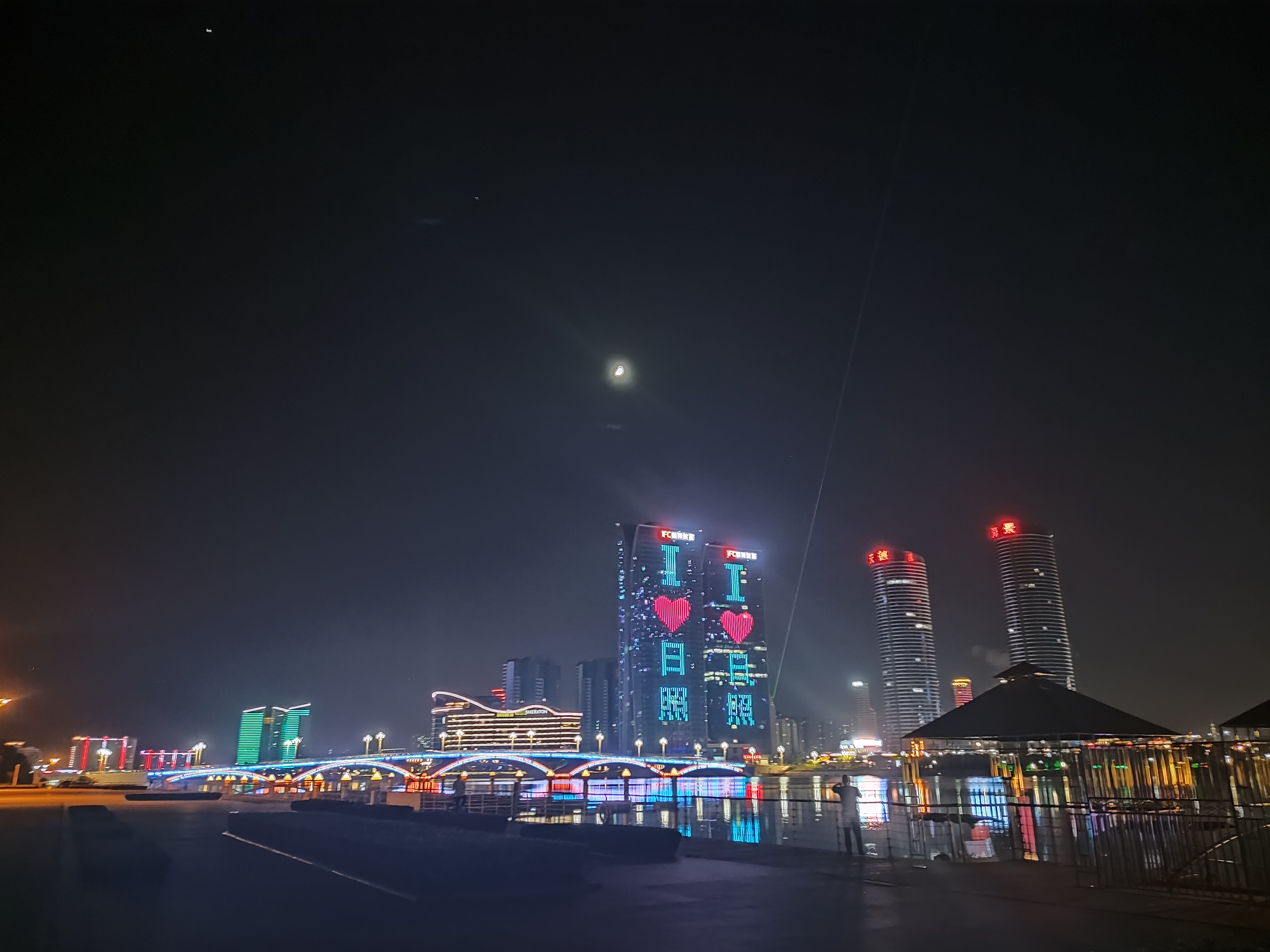 山东日照的美丽夜景