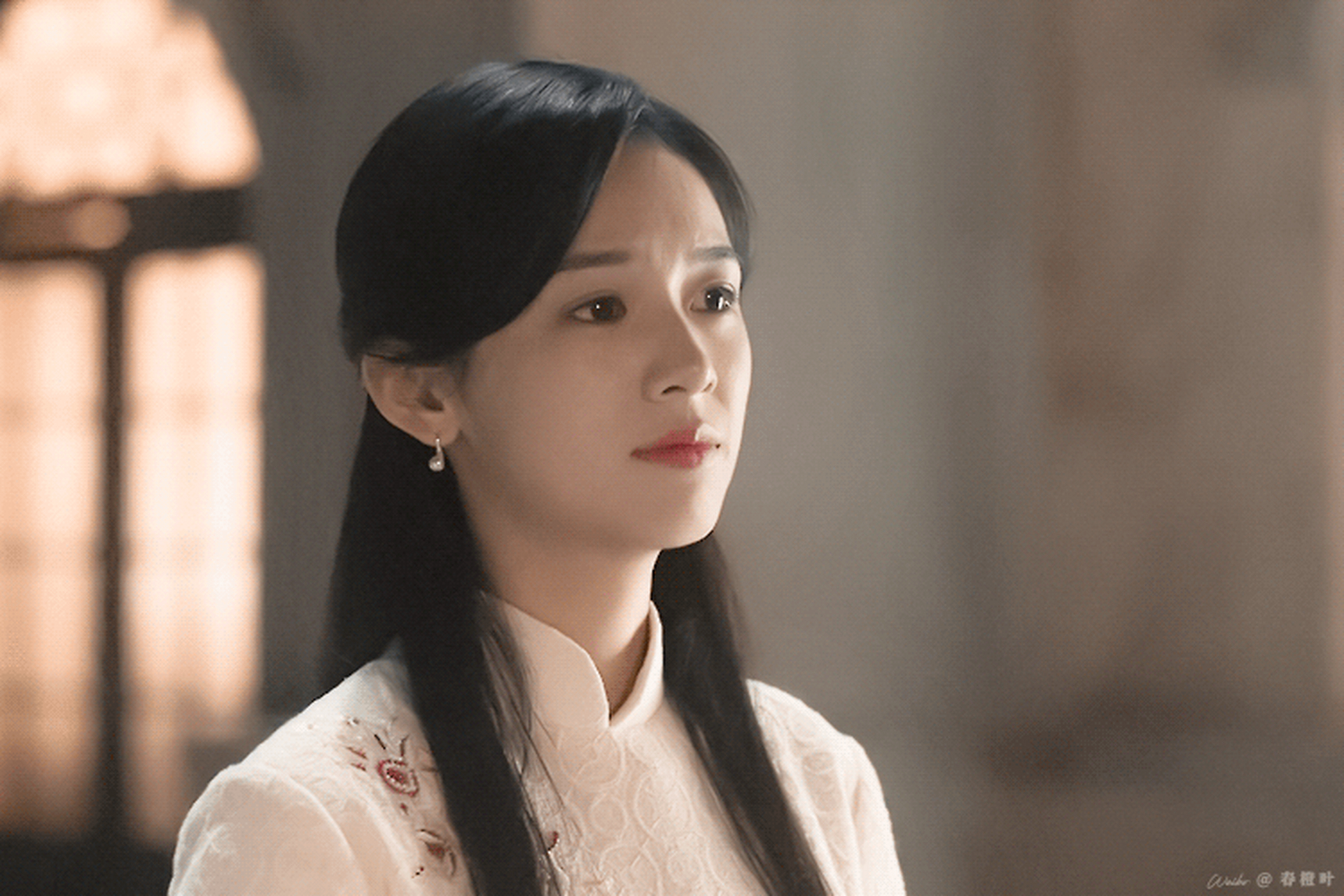 周也新剧民国造型气质太绝了,清冷倔强的小说女主即视感,民国偶像剧的