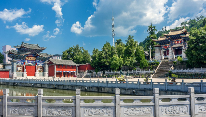 九龙池风景区景点介绍?