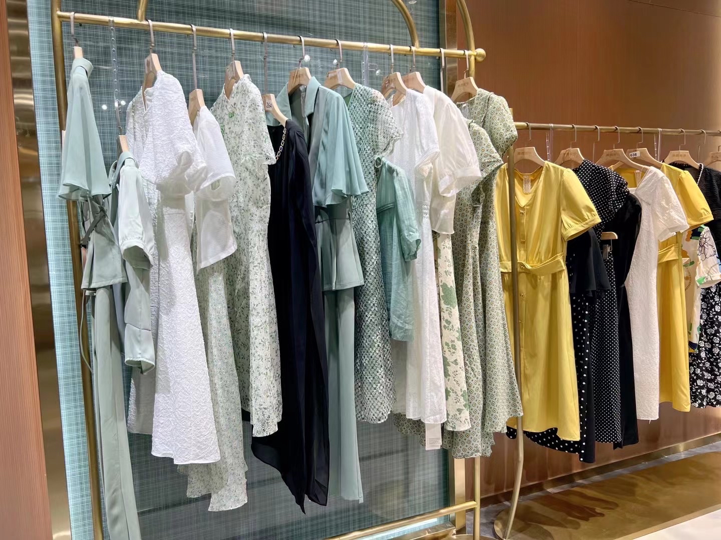 珂雯娜·23夏装 深圳高级时装 打造知性,优雅 气质的高品质着装