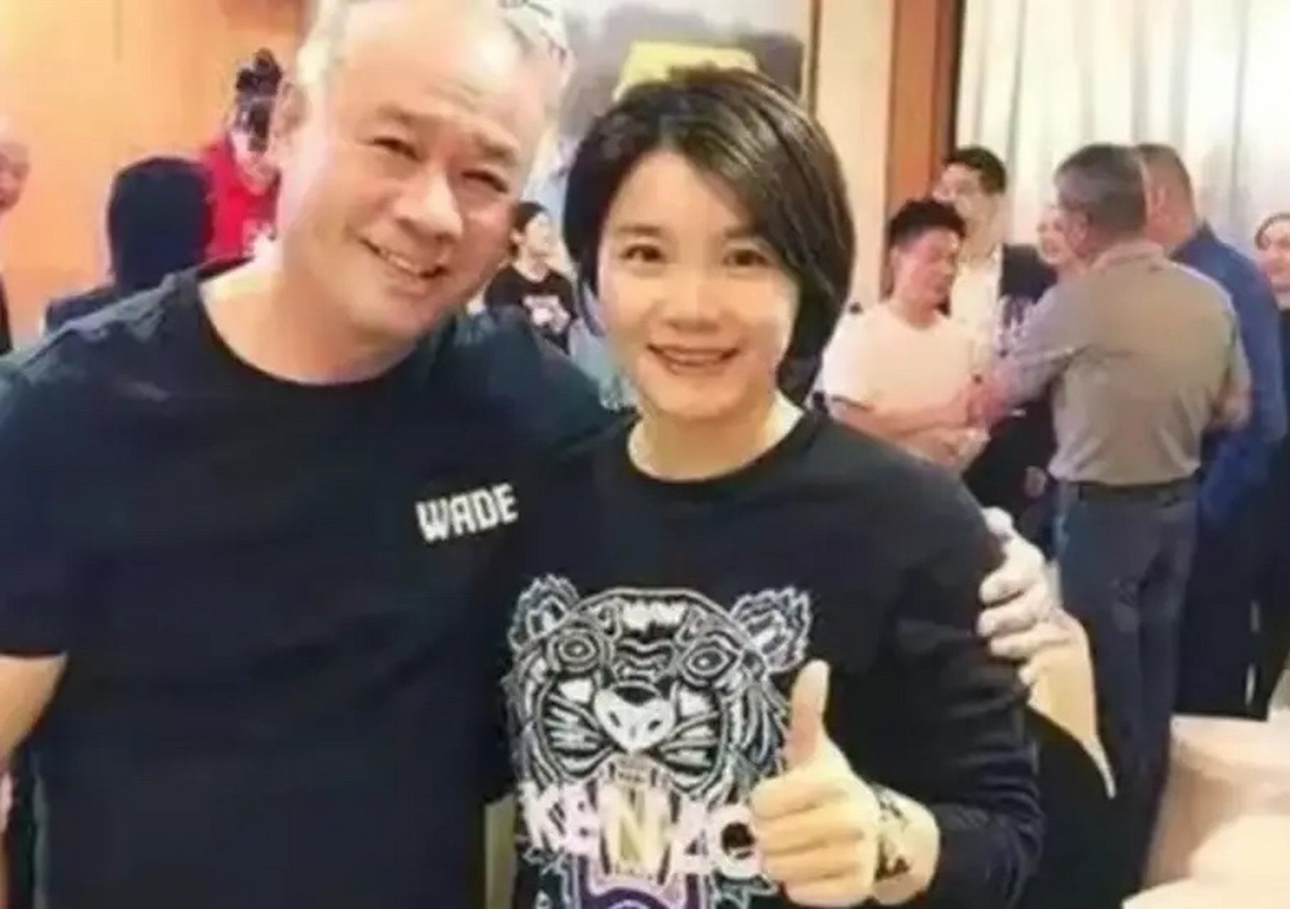 1993年,李宁和陈永妍结婚.