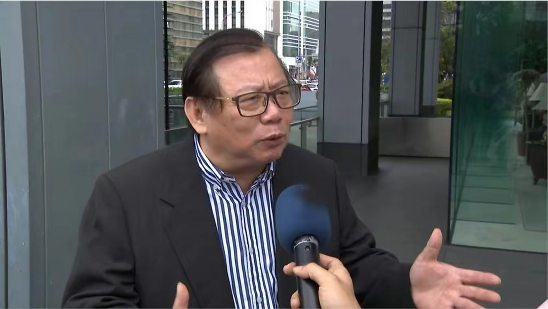 今天台湾名嘴"绿毒舌"黄澎孝,在接受社交媒体采访时说道!