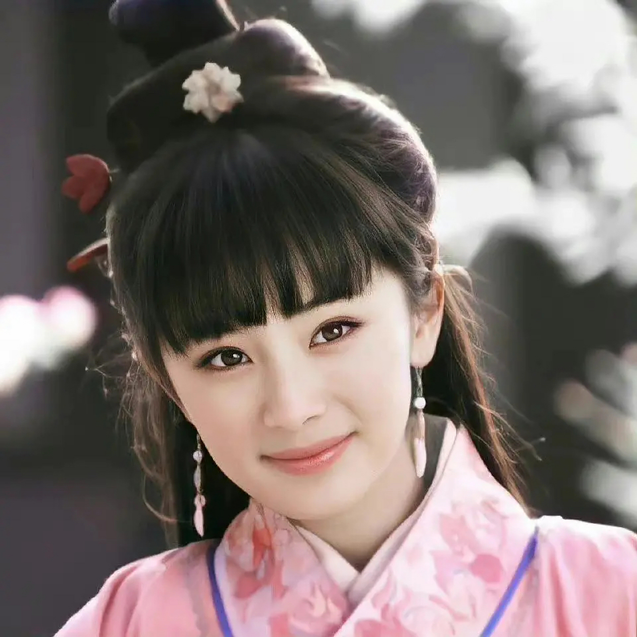 女明星离了谱的古装厚刘海造型,居然有的还怪好看