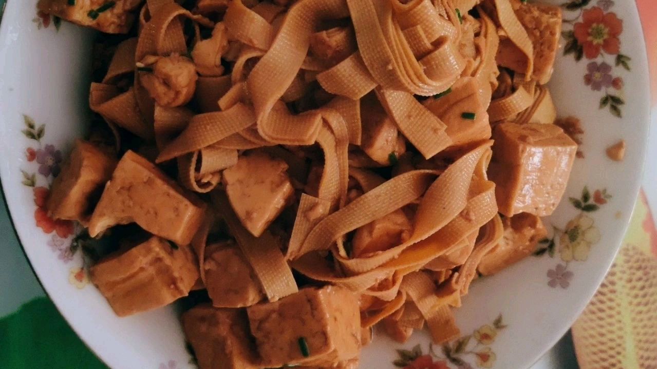 美味的家常豆腐百叶