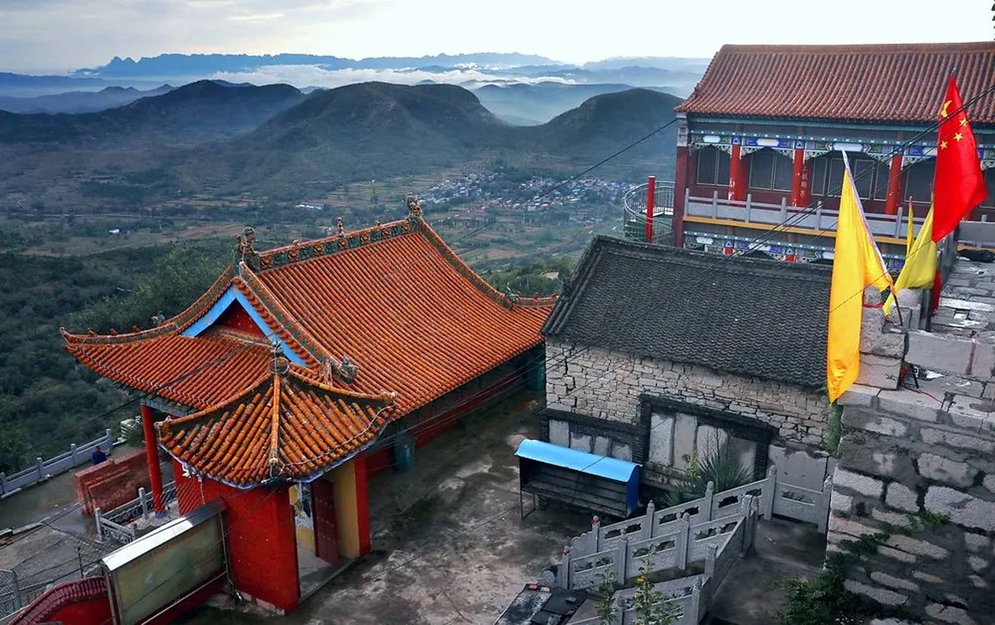 夏日生活创作季# 林州白云山位于林州市东姚镇,海拔600多米,因山势