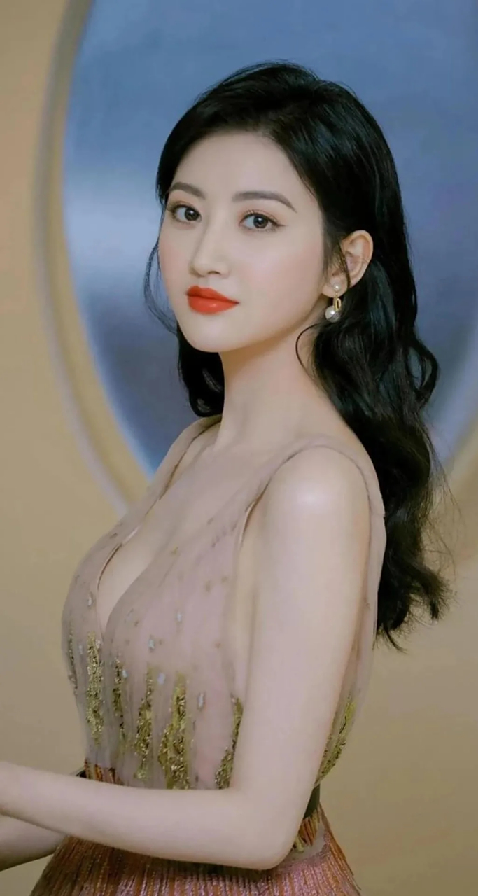 景甜身穿肉丝内衣照流出,怪不得张继科被迷的神魂颠倒,换了我也把持不