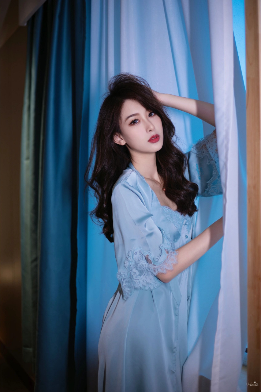 这就是风情万种的女人味吧?