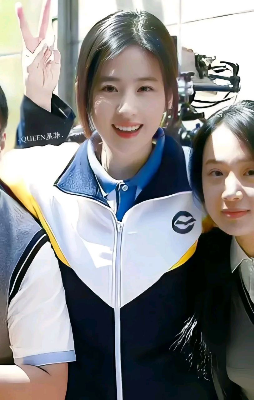 31岁的刘亦菲学生装一点都不违和