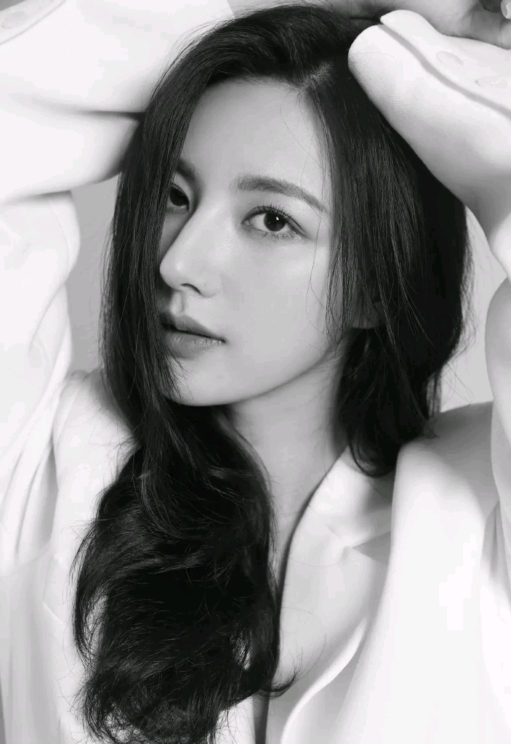 陈米麒精美壁纸:清新性感,明艳动人!