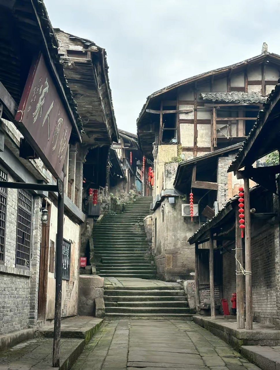 塘河古镇,这个隐藏在重庆江津区西南渝川结合地带的古老村落,以其深厚