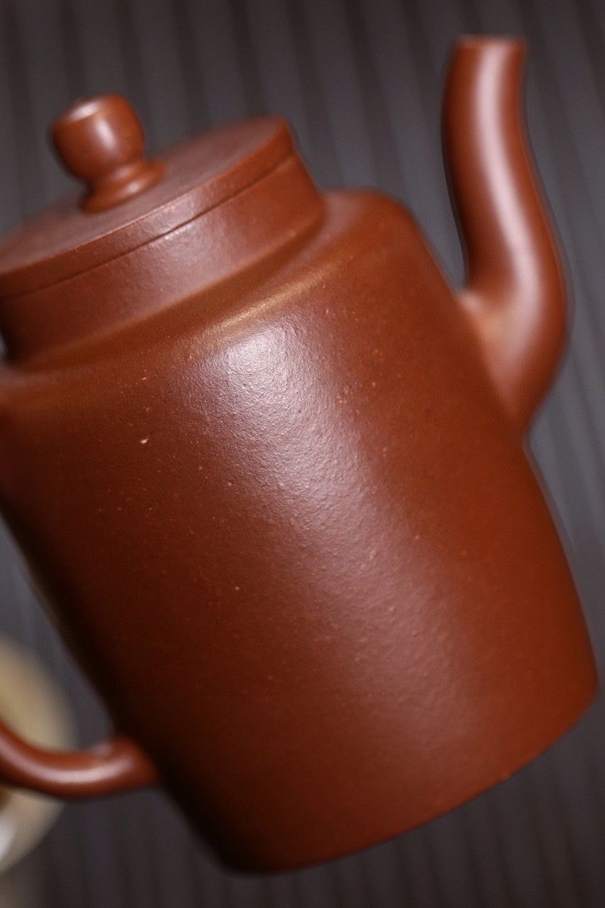 高执|优质紫泥|100cc|半手  高执壶与其他经典壶型不同之处在于,整体