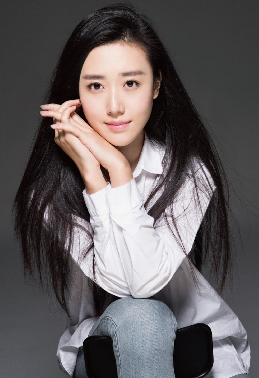 崔宝月,1990年10月10日出生于河北,中国内地女演员,毕业于中央戏剧