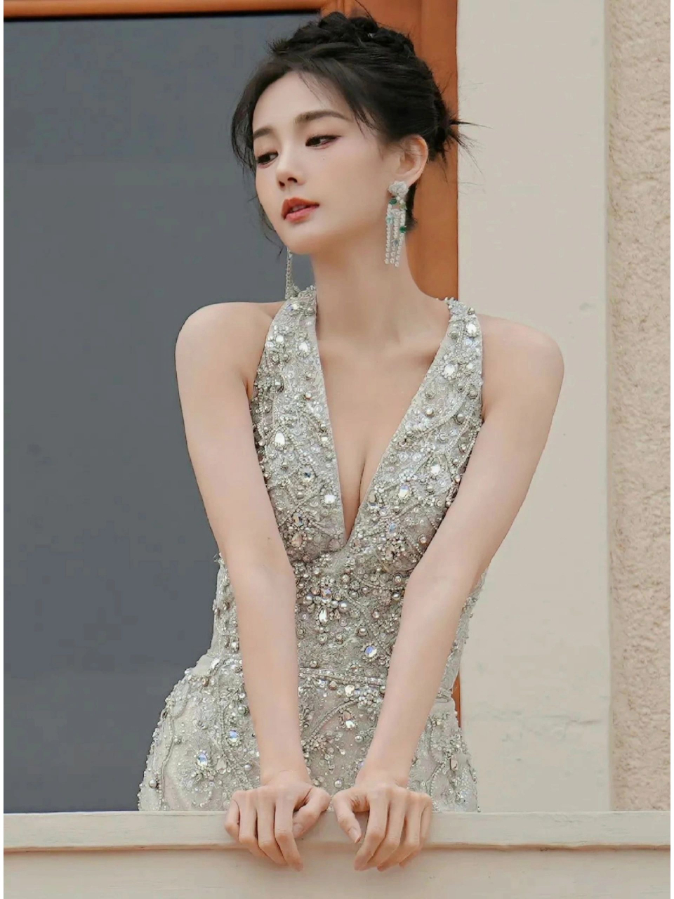 李一桐的高订写真,太美了吧!