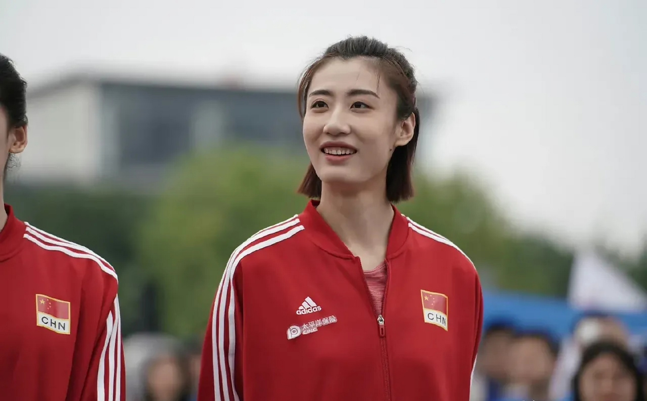 今天是#女排# 球员王媛媛的26岁生日,她在更新社交媒体时写道:"26岁的