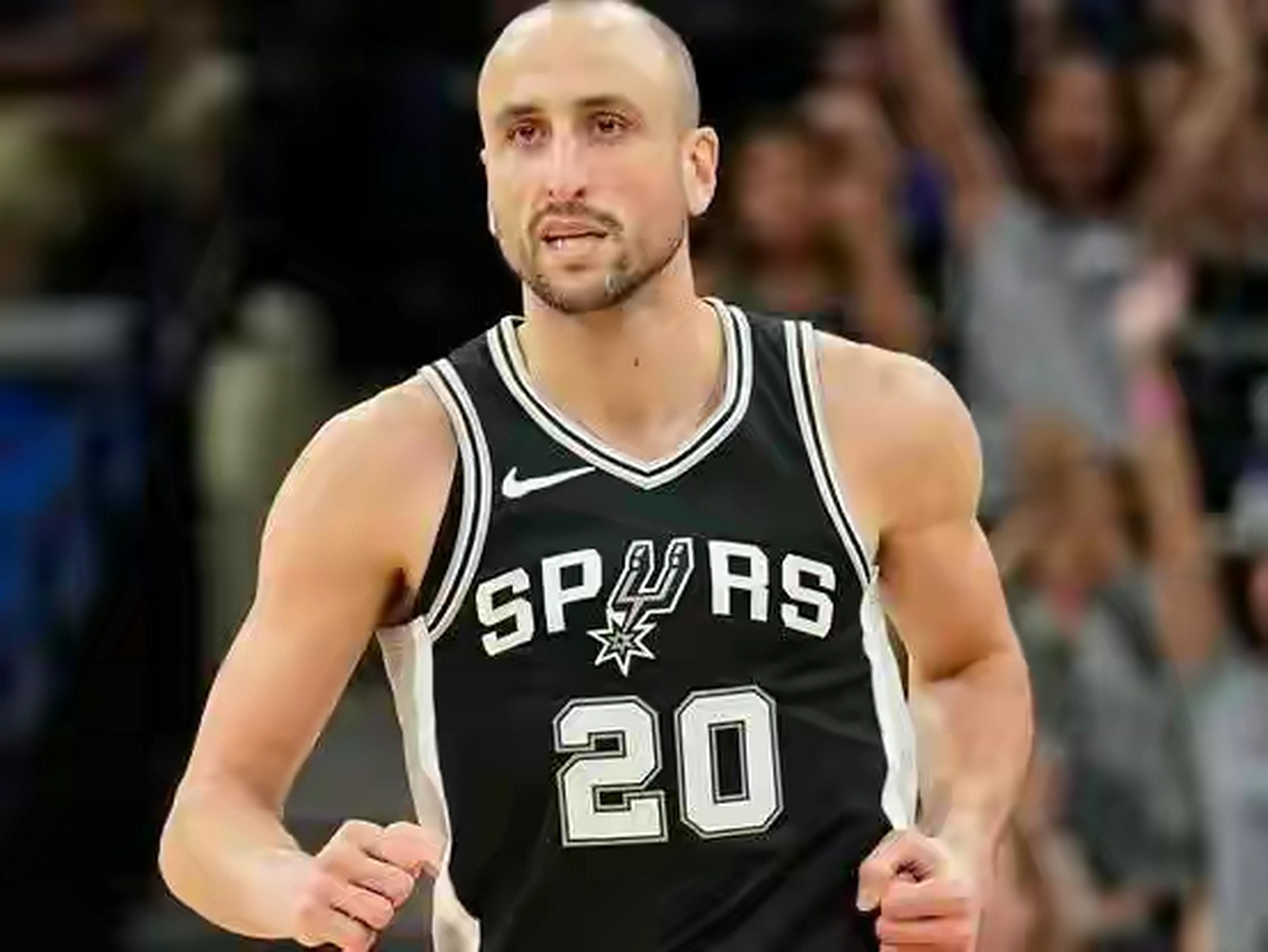 马努·吉诺比利,出生阿根廷,前美国职业篮球运动员,司职得分后卫