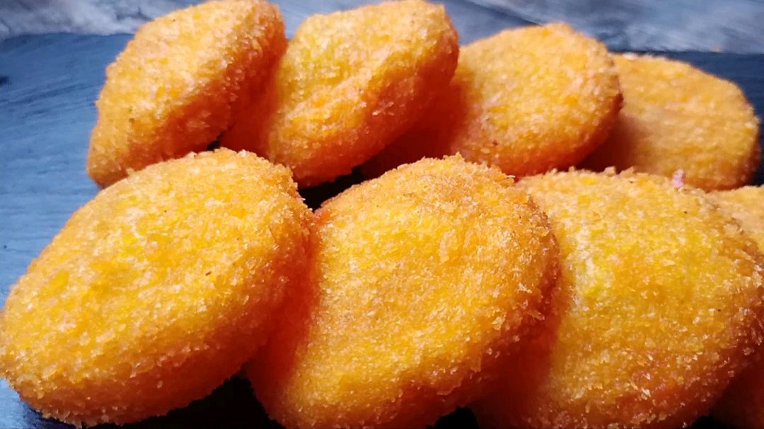 孩子馋了很久的南瓜饼,酥脆软糯,香甜,不用泡打粉,个个空心