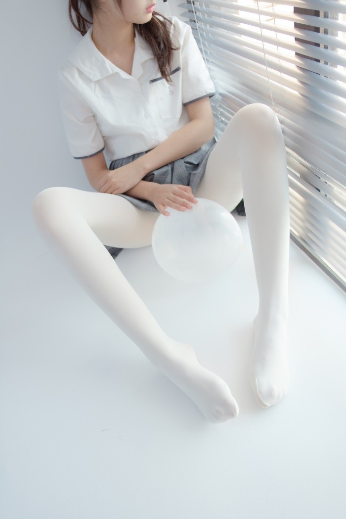 森萝财团写真 R15系列-028 [96P/457MB]