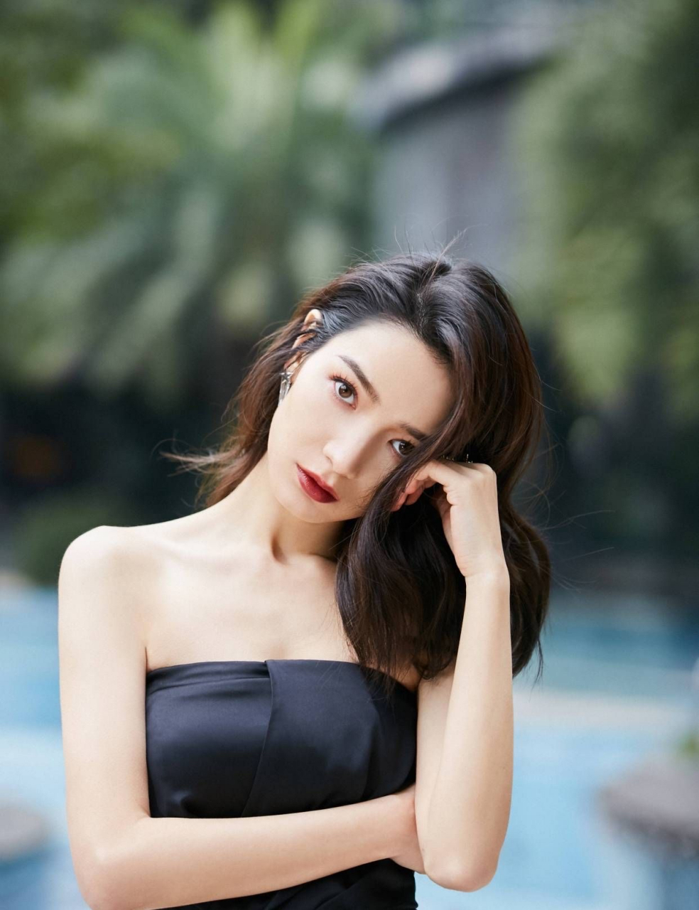 代斯,1991年8月14日出生于新疆乌鲁木齐市,中国内地影视女演员,毕业于