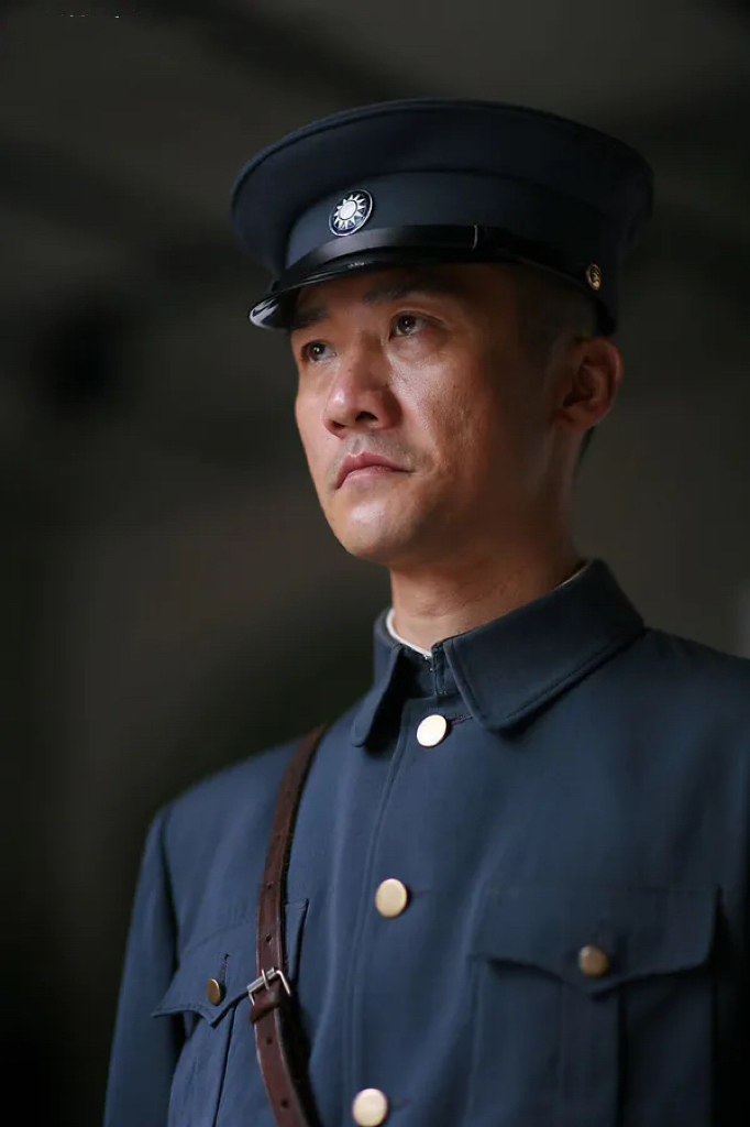 黄志忠演艺生涯的唯一败笔恐怕是《新亮剑》李云龙一角了!