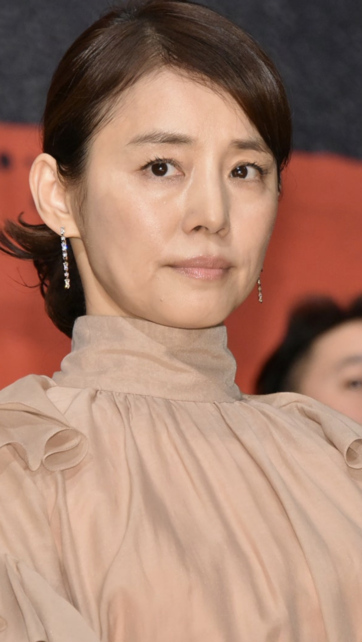 54岁石田百合子近照,一生未婚和闺蜜天海祐希相约一起养老.