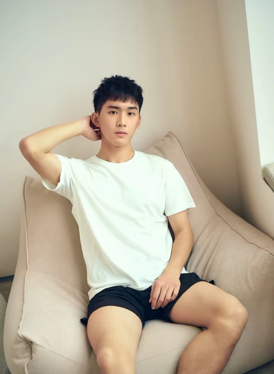 肌肉男孩 9696969696969696969696