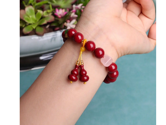 朱砂手串女士戴哪个手