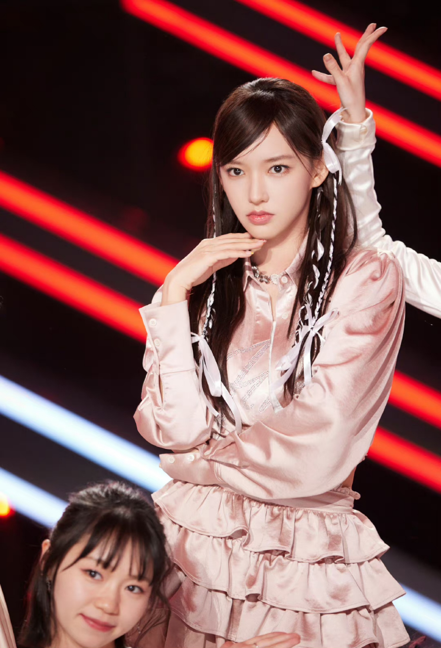 程潇美照,舞台上的她太惊艳了!#养眼美女