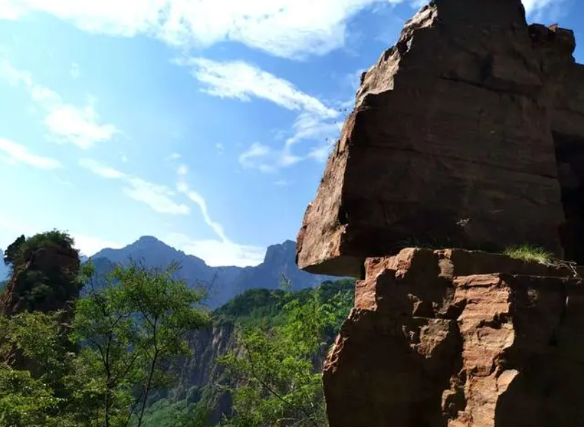 河南辉县万仙山景区图片