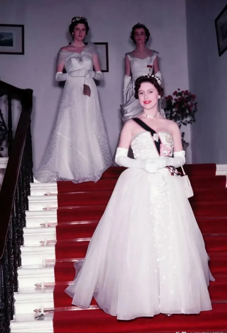 英国女王的妹妹,倾国倾城的玛格丽特公主,即便有着天人之姿,依旧得