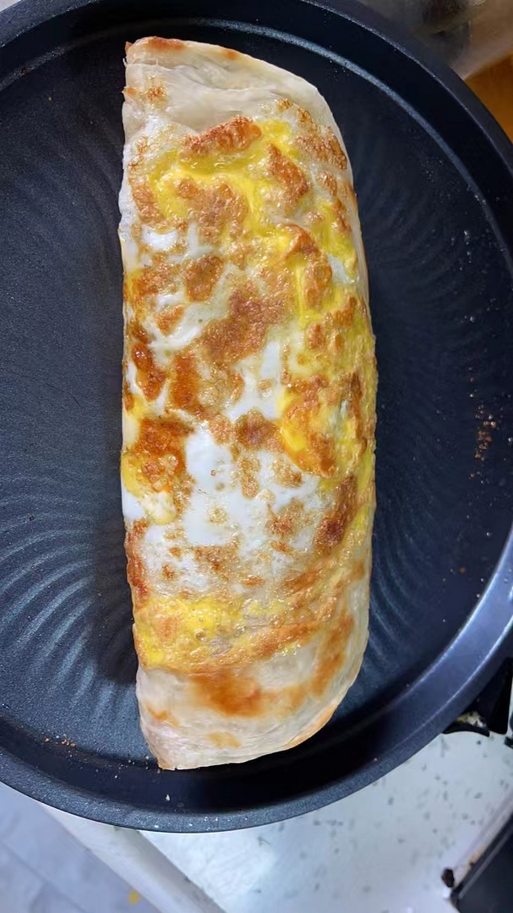 听说榴莲和手抓饼也很搭配哦,都是香喷喷的美食.