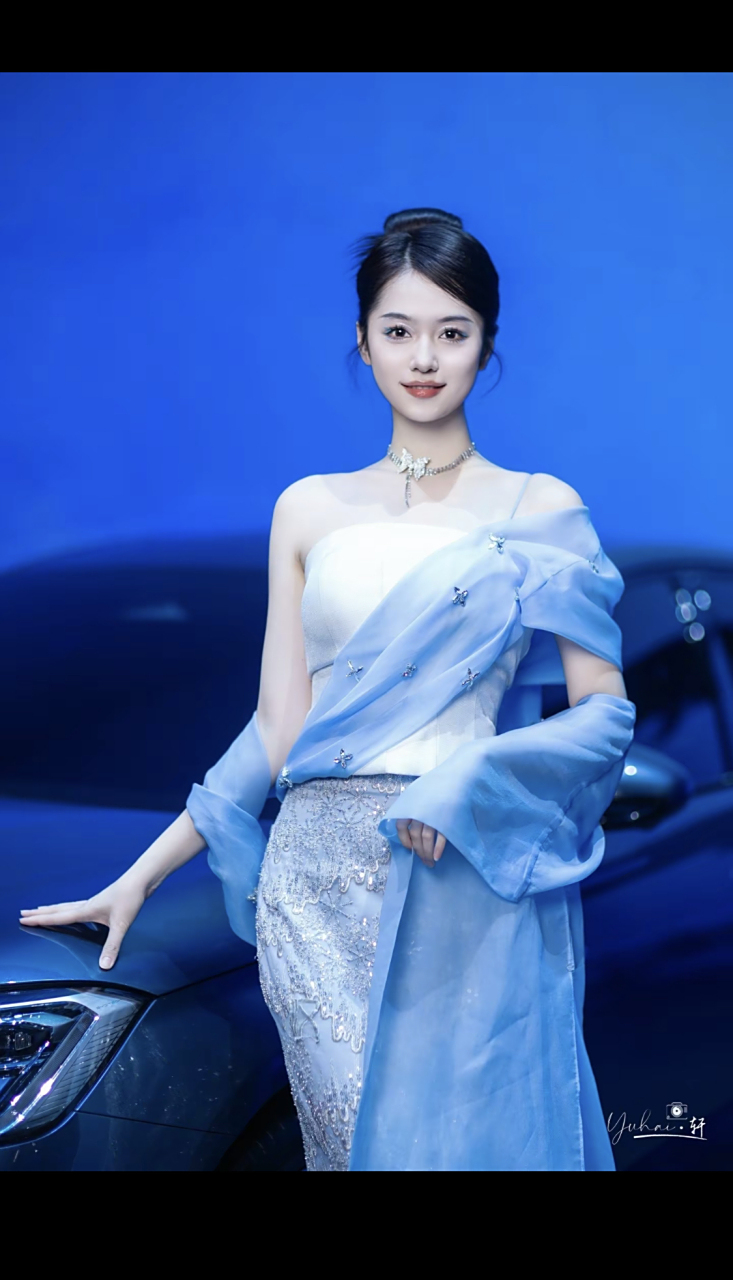 2023年深圳粤港澳大湾区车展,比亚迪展台7位美女车模 第4位碳烤小冰块