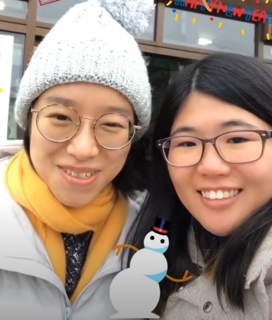 詹青云 庞颖# 奇葩说的两个焦点人物, 她们是女同的消息上了热搜