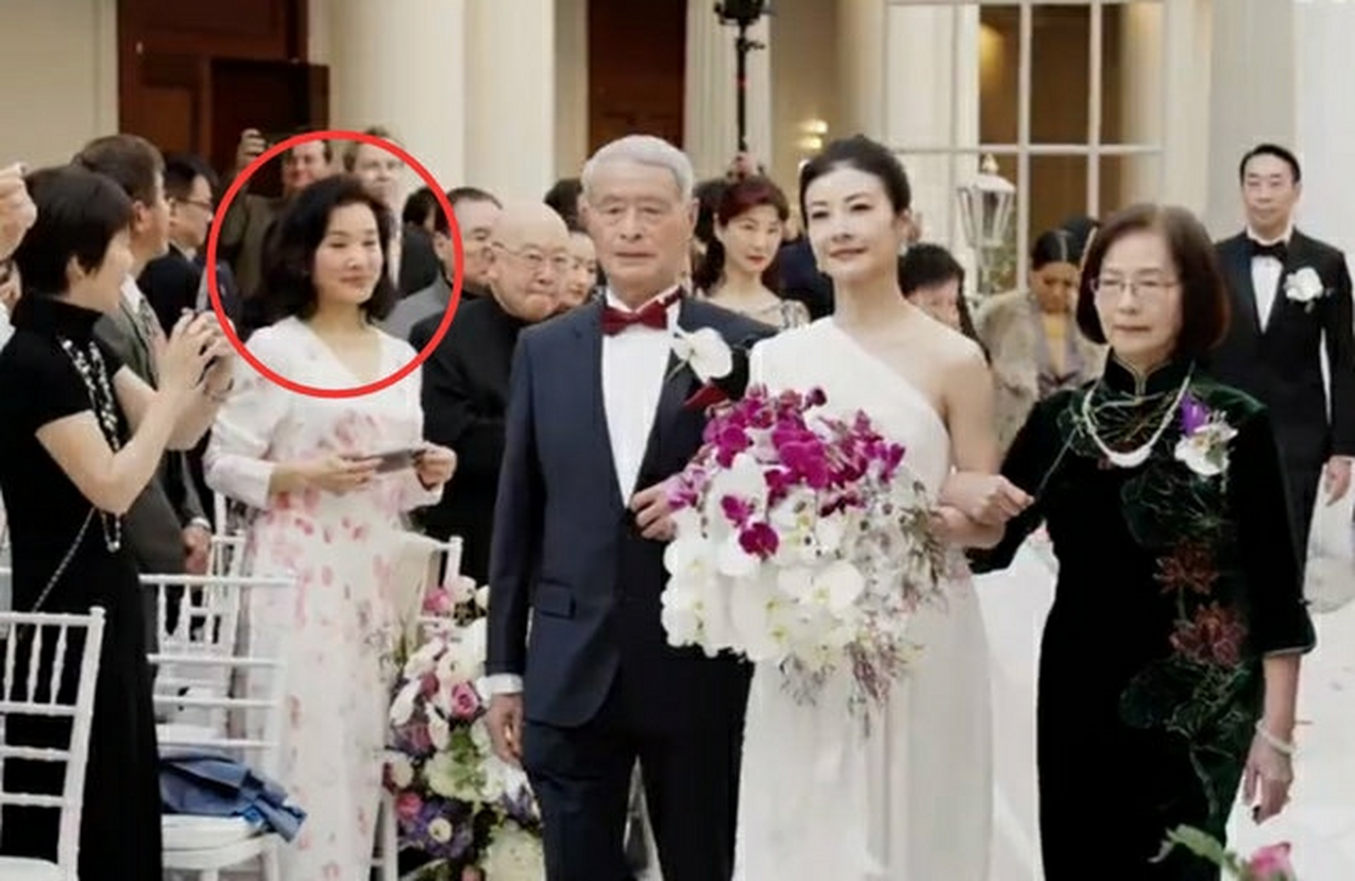 46岁的谭元元结婚了.